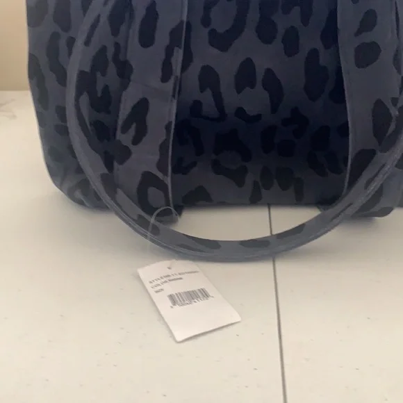 CLARE V. PETIT COUSIN IN MARINE PABLO CAT TOTE BAG - Picture 10 of 11